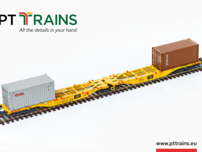 Flat wagon type Sggmrss, with Triton+OOCL containers. Clip Intermodal.